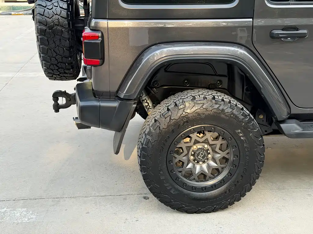 Jeep Wrangler 2020 — фото 10