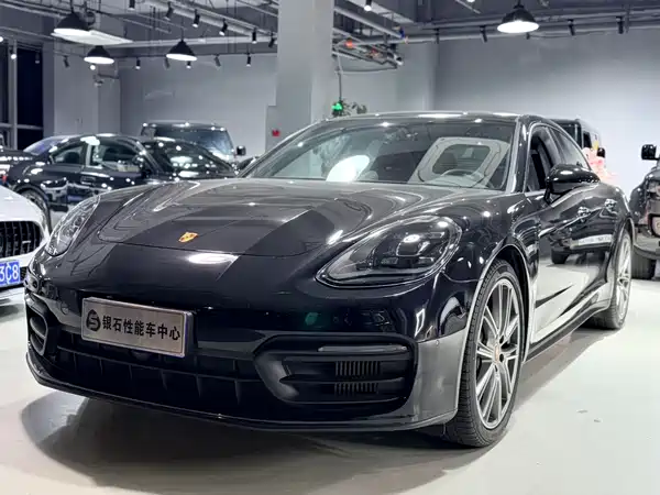 Porsche Panamera 2022