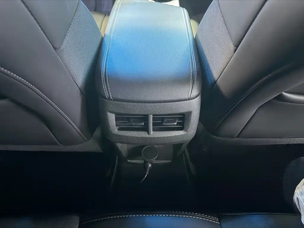 Cadillac CT4 2022 — фото 10