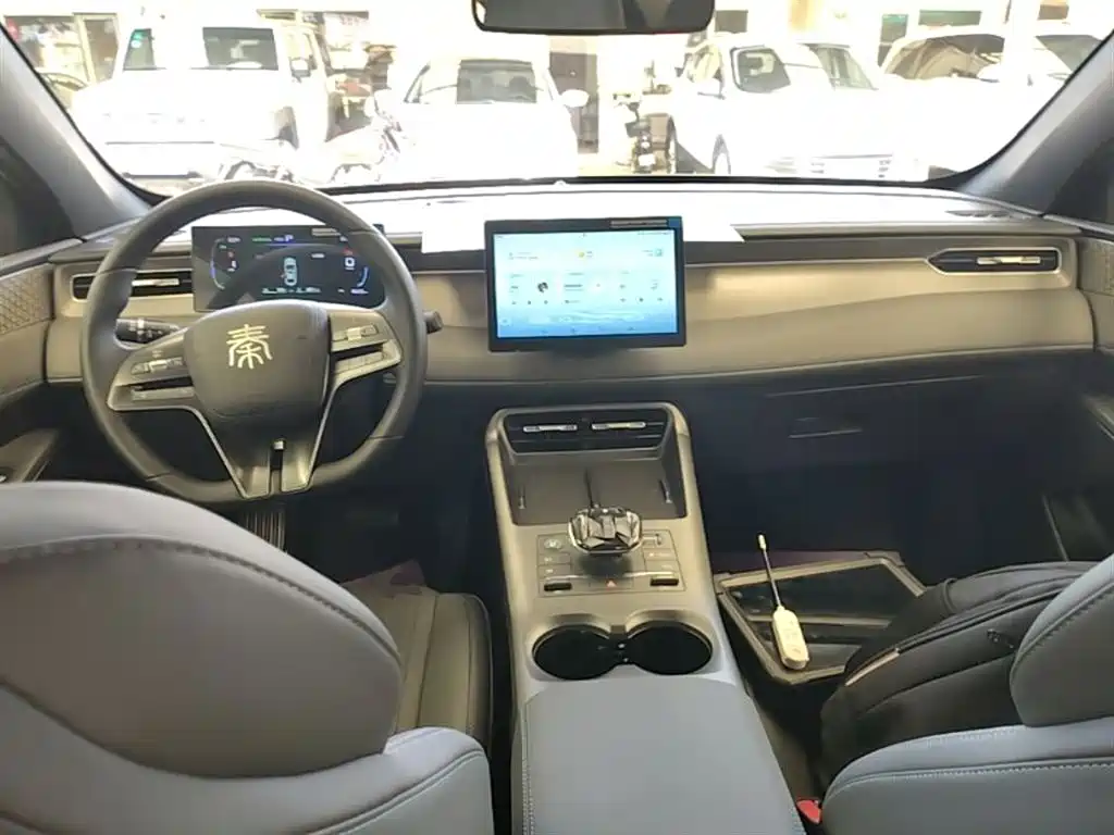 BYD Qin PLUS 2025 — фото 10