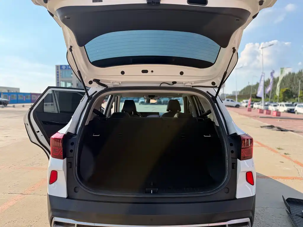 Kia KX3 2022 — фото 10