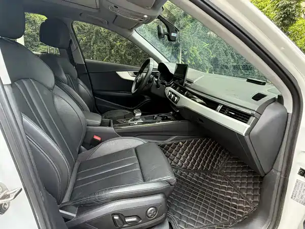 Audi A4L 2020