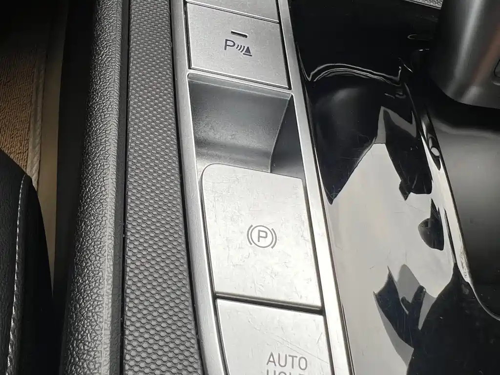 Hyundai Elantra 2023 — фото 25