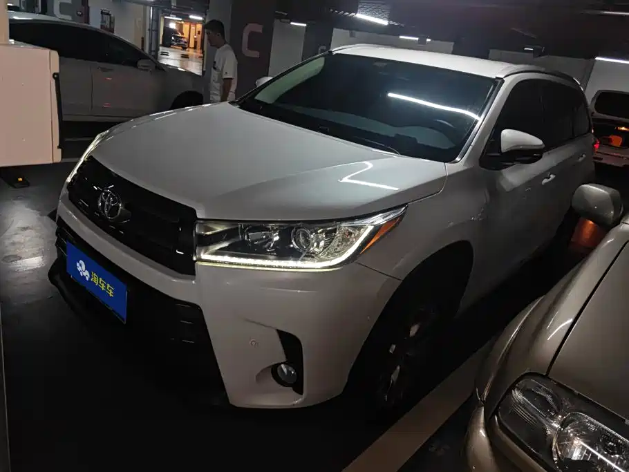 Toyota Highlander 2021