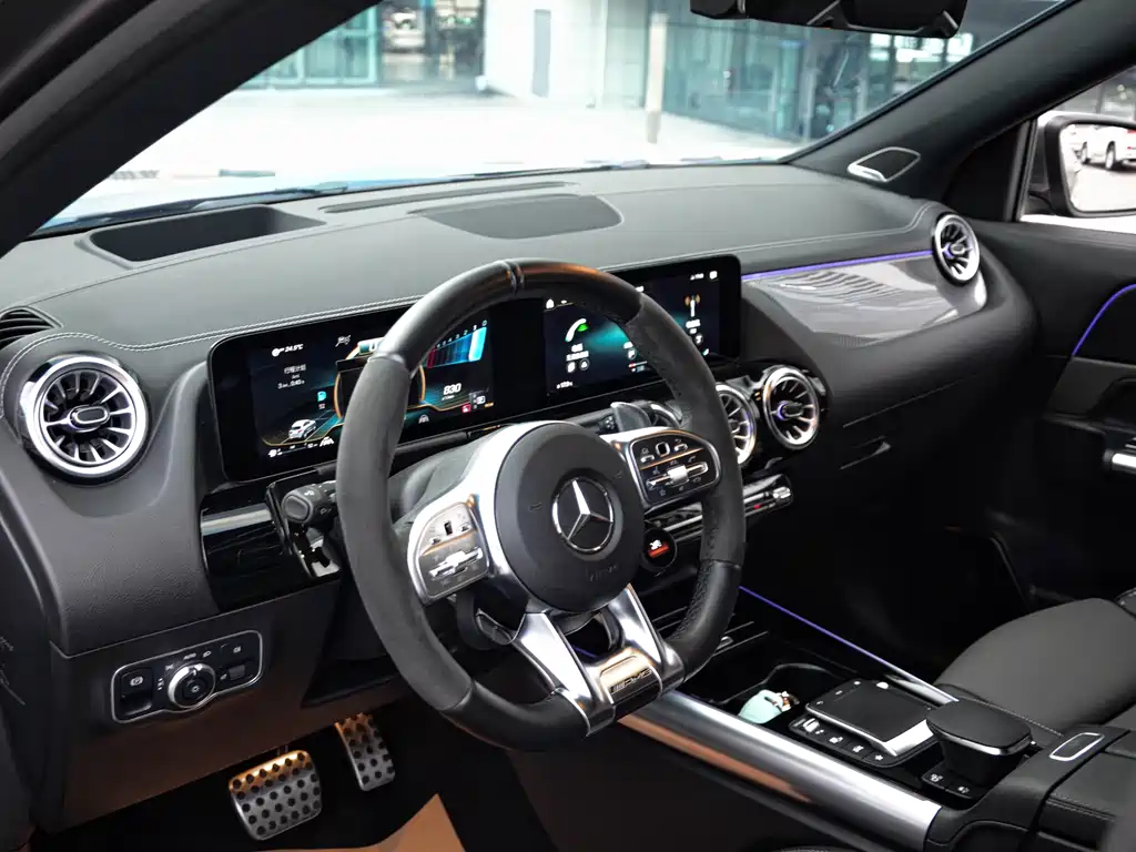 Mercedes-Benz GLA AMG 2022 — фото 9