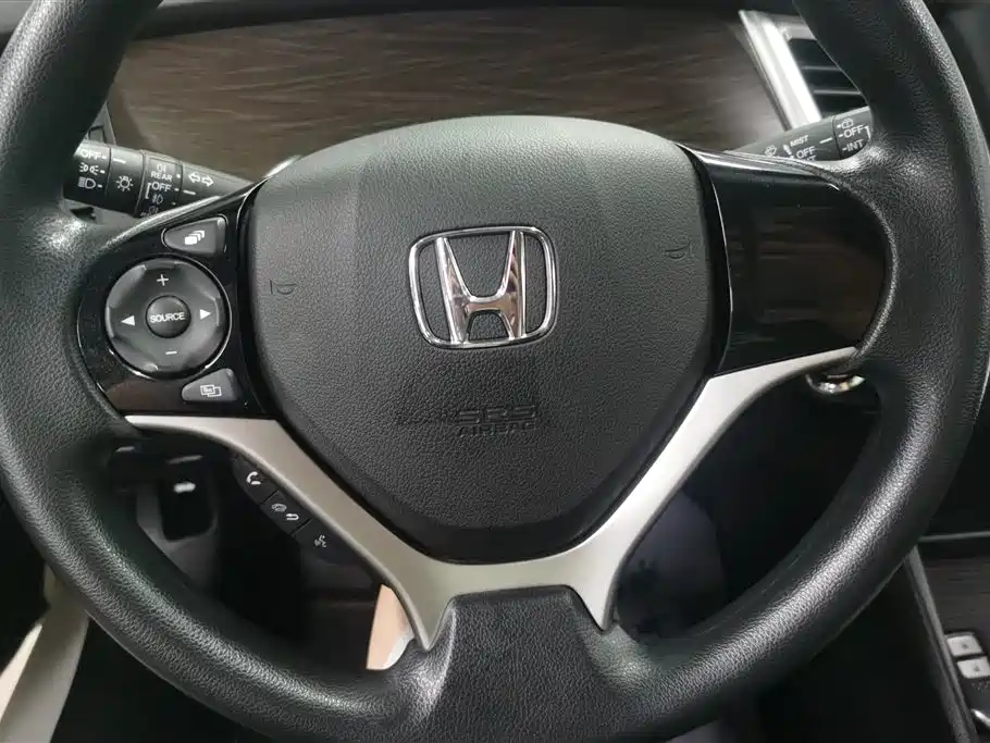 Honda Jade 2016 — фото 15