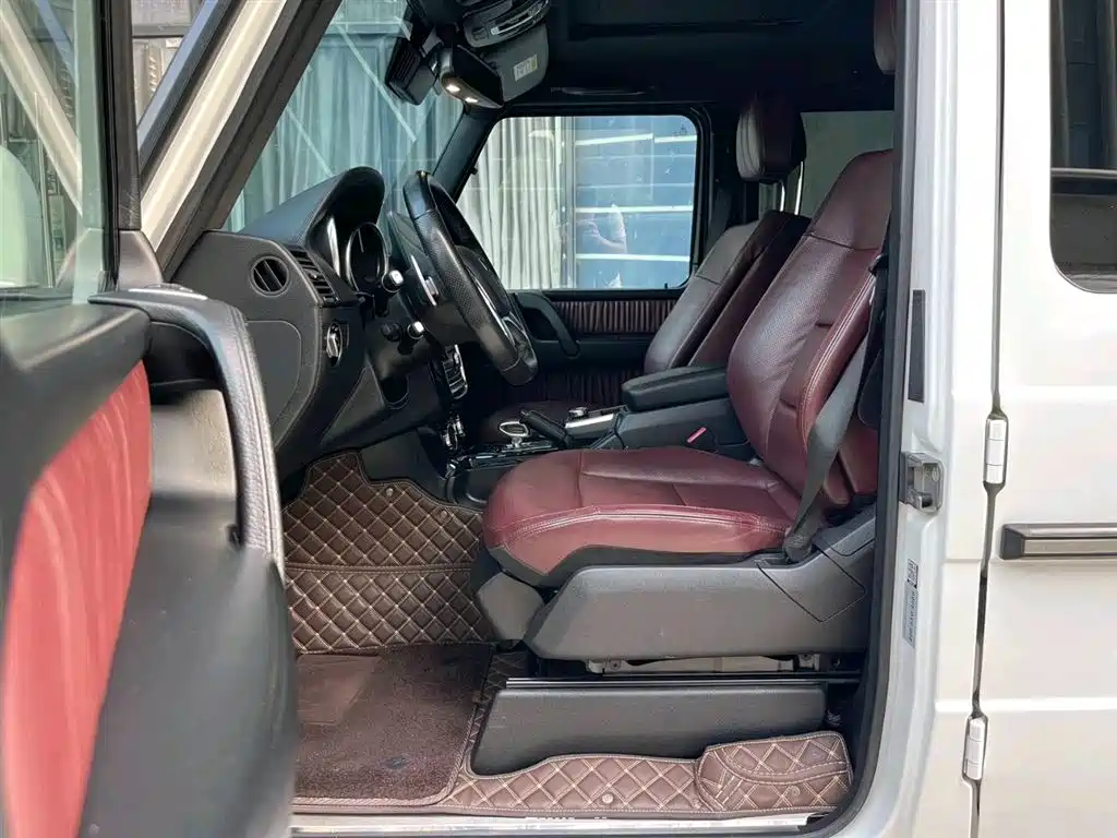 Mercedes-Benz G-Class AMG 2017 — фото 16