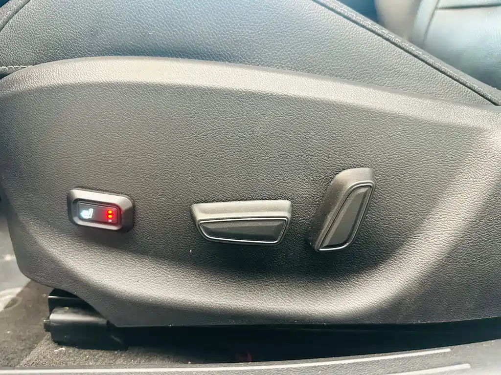Hyundai Elantra 2023 — фото 10