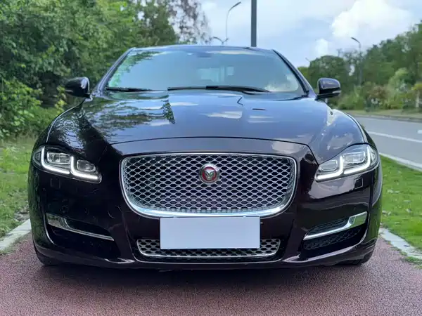 Jaguar XJ 2017