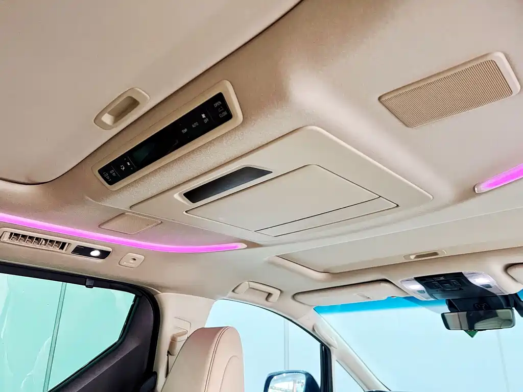 Toyota Vellfire 2022 — фото 17
