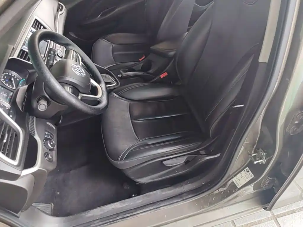 Buick Excelle 2015 — фото 15