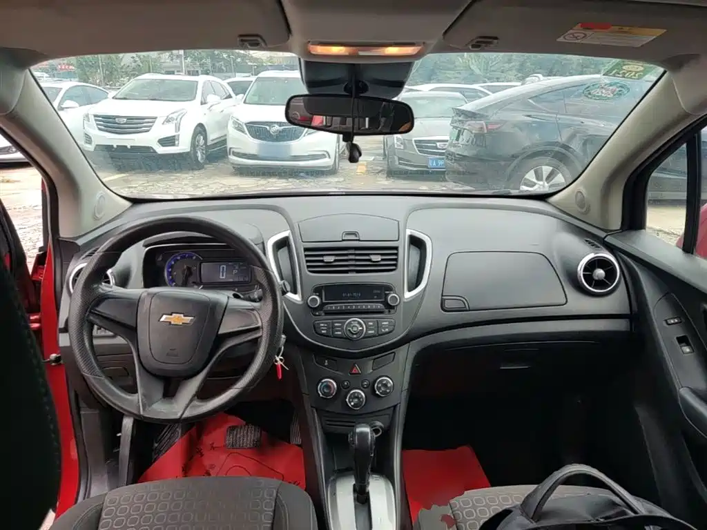 Chevrolet Trax 2015 — фото 10