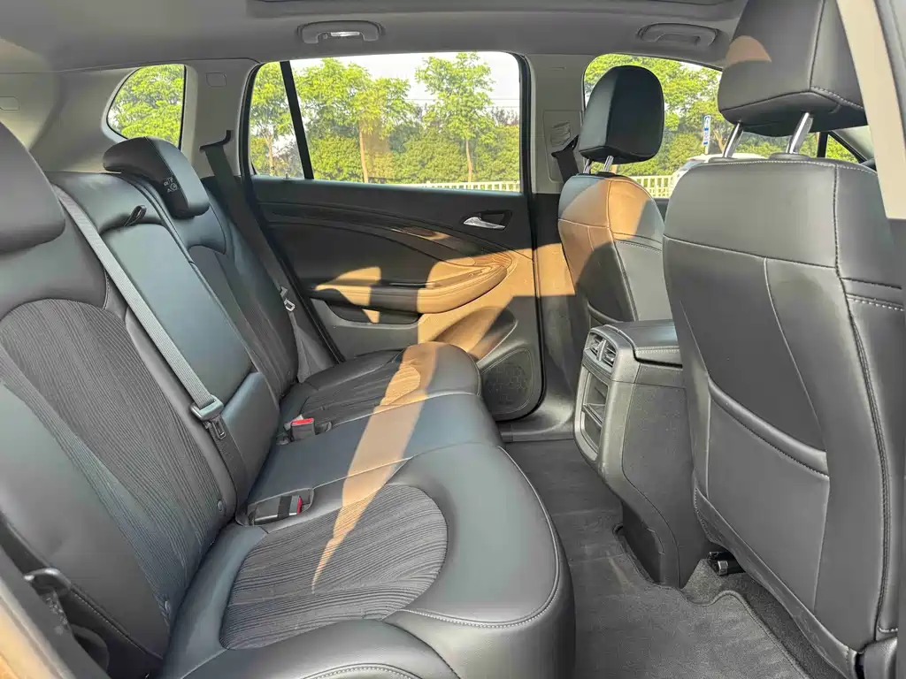 Buick Envision Plus 2018 — фото 20