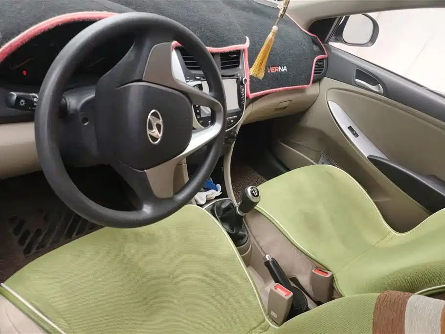Hyundai Verna 2014 — фото 12