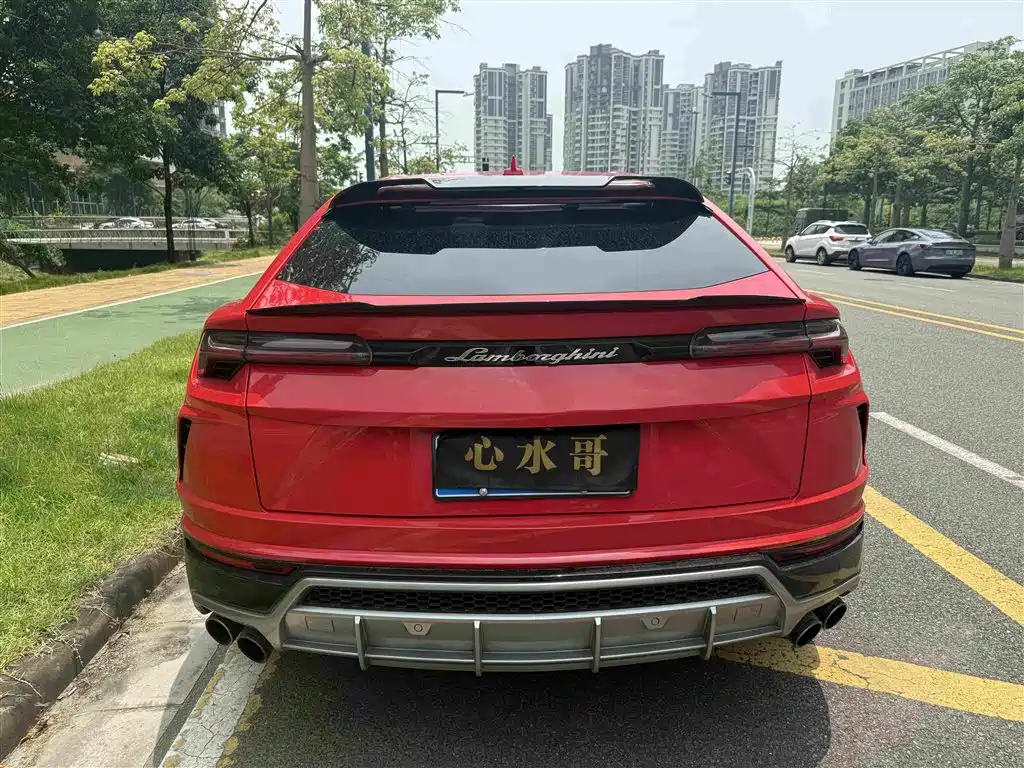Lamborghini Urus 2019 — фото 4