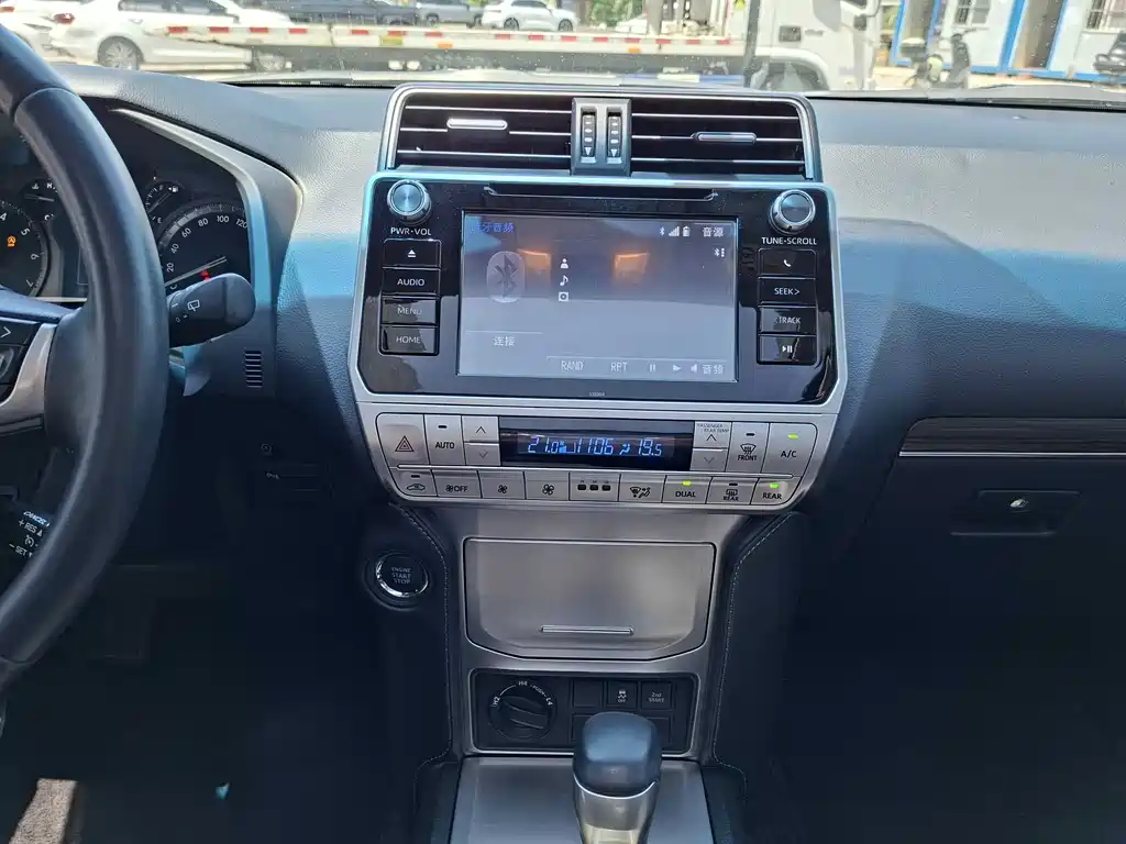 Toyota Prado 2018 — фото 10