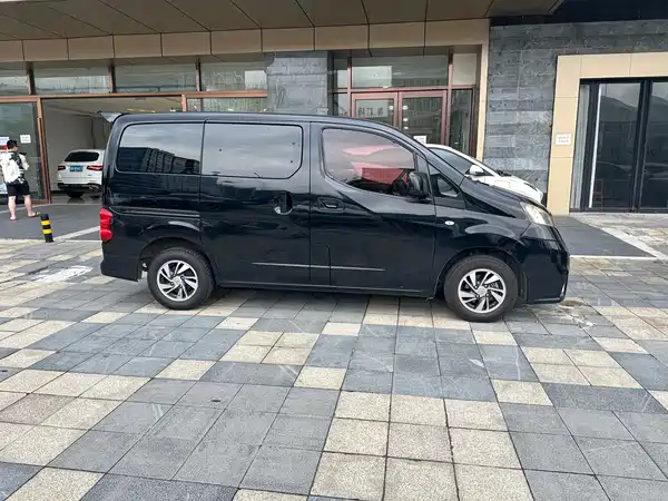 Nissan NV200 2018