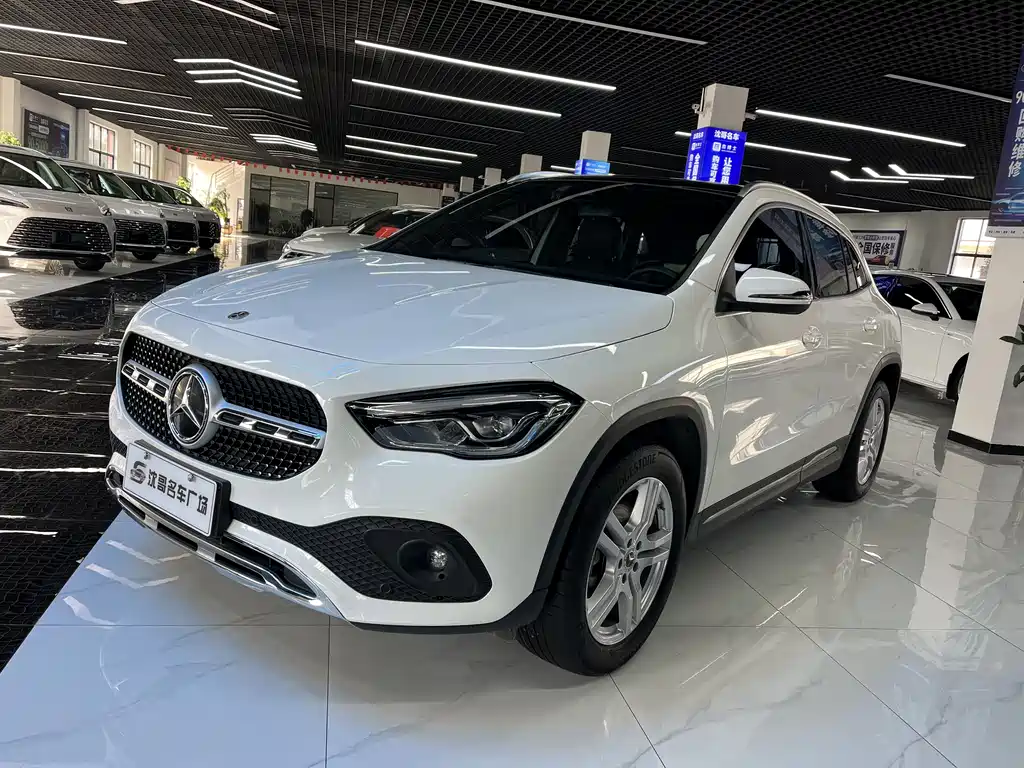 Mercedes-Benz GLA 2023 — фото 1