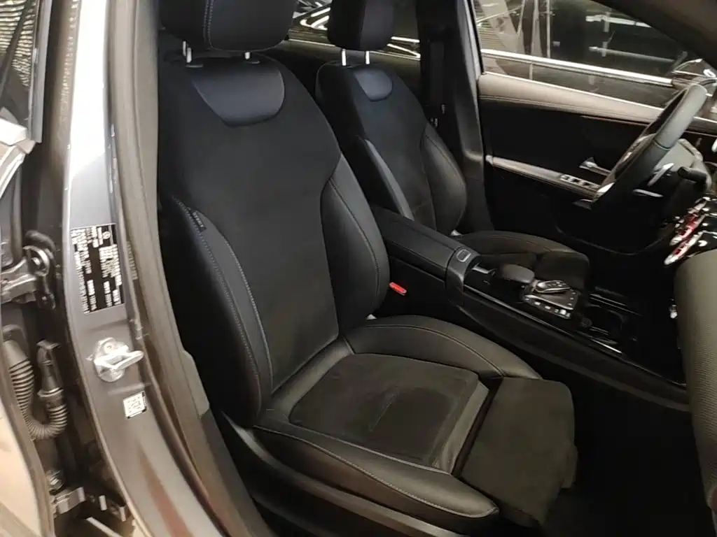 Mercedes-Benz A-Class 2023 — фото 25