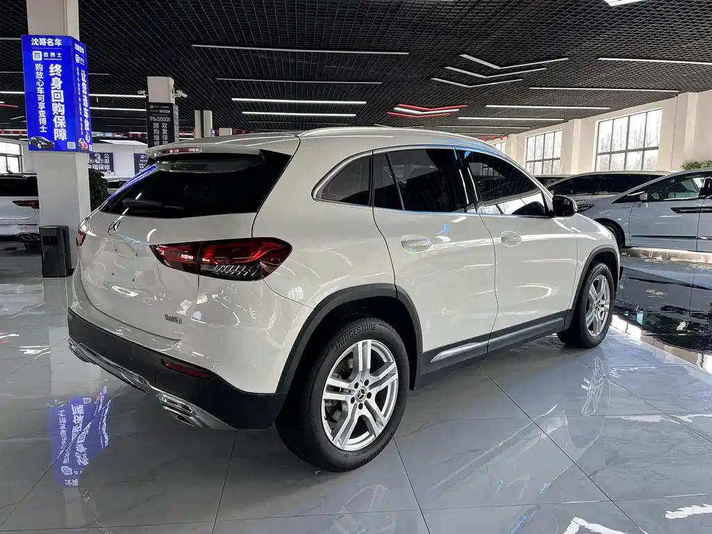Mercedes-Benz GLA 2023 — фото 7
