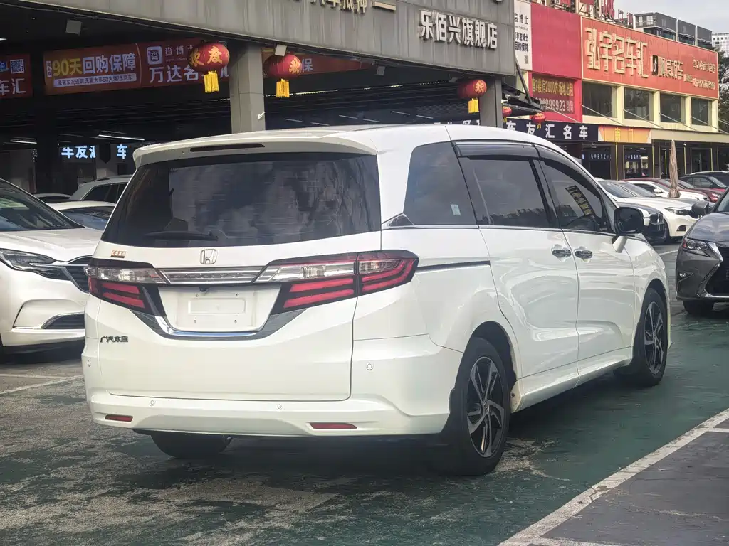 Honda Odyssey 2018 — фото 5