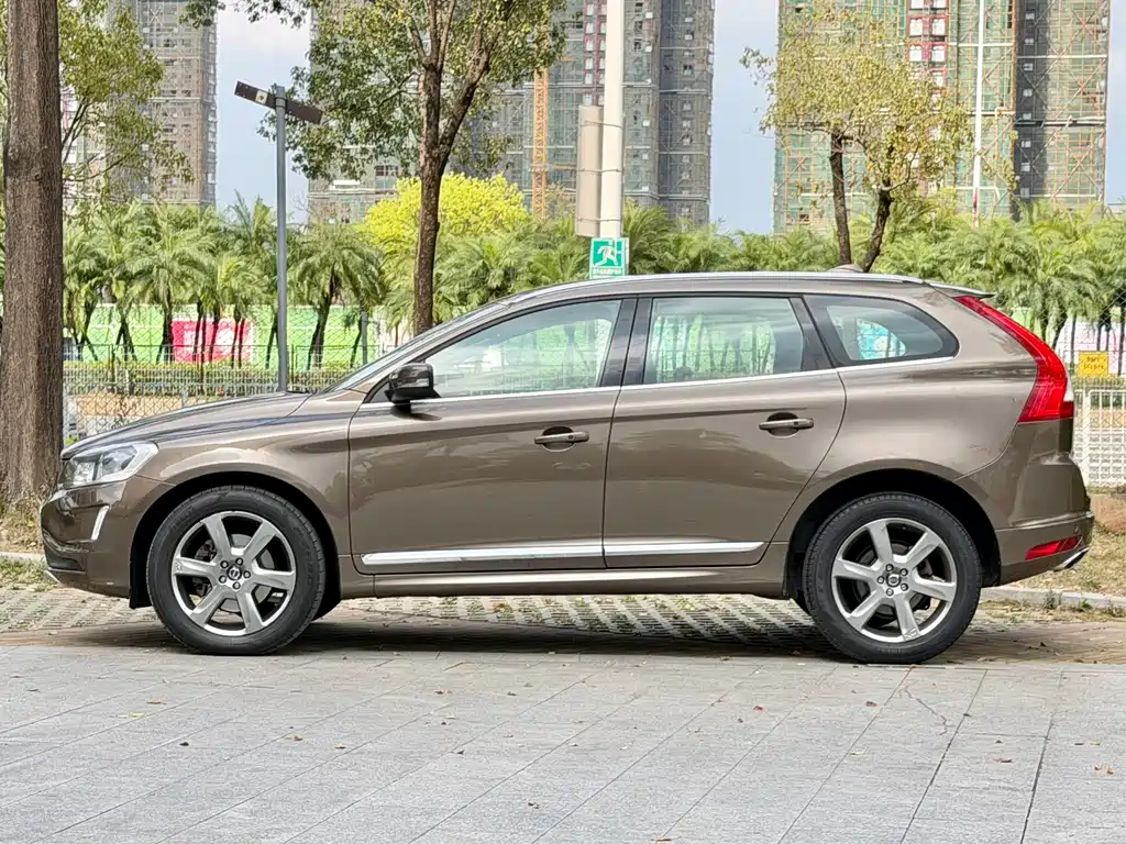 Volvo XC60 2013 — фото 4