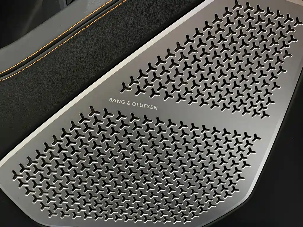 Lamborghini Urus 2022 — фото 10