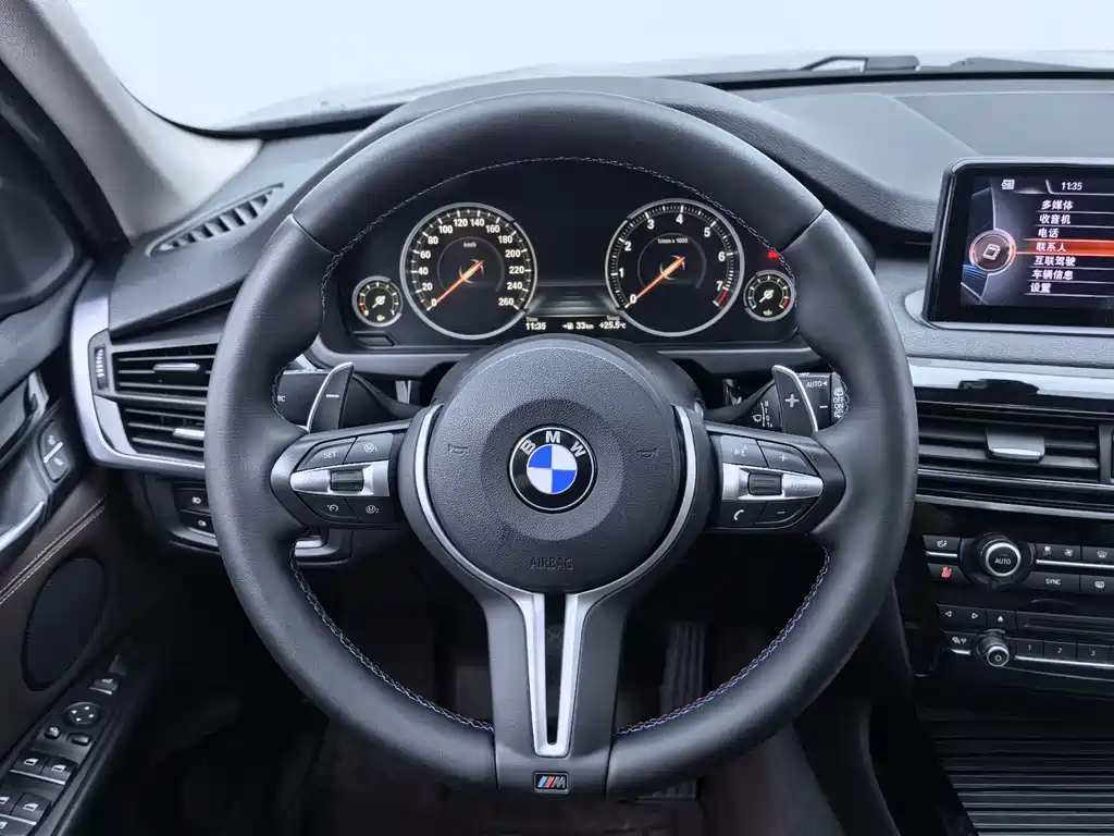BMW X5 2018 — фото 11