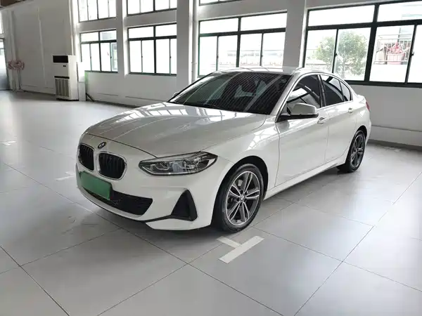 BMW 1 Series 2021