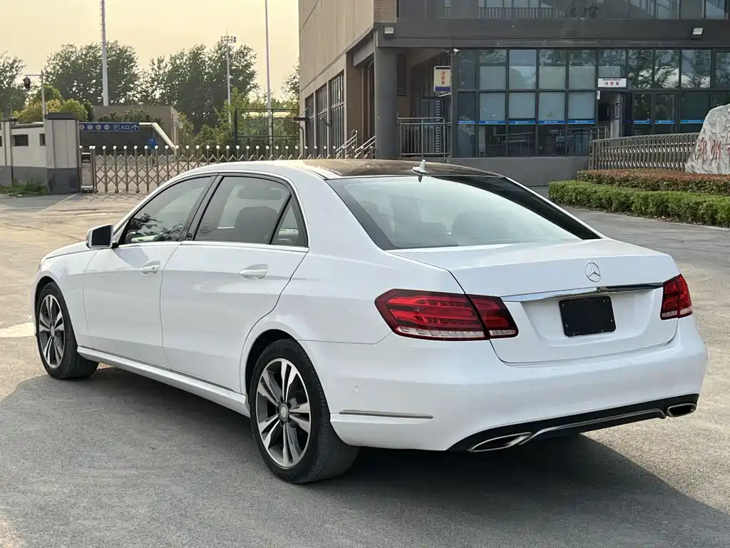 Mercedes-Benz E-Class 2016 — фото 8