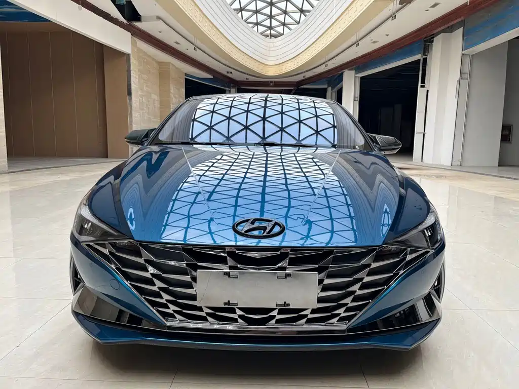Hyundai Elantra 2022