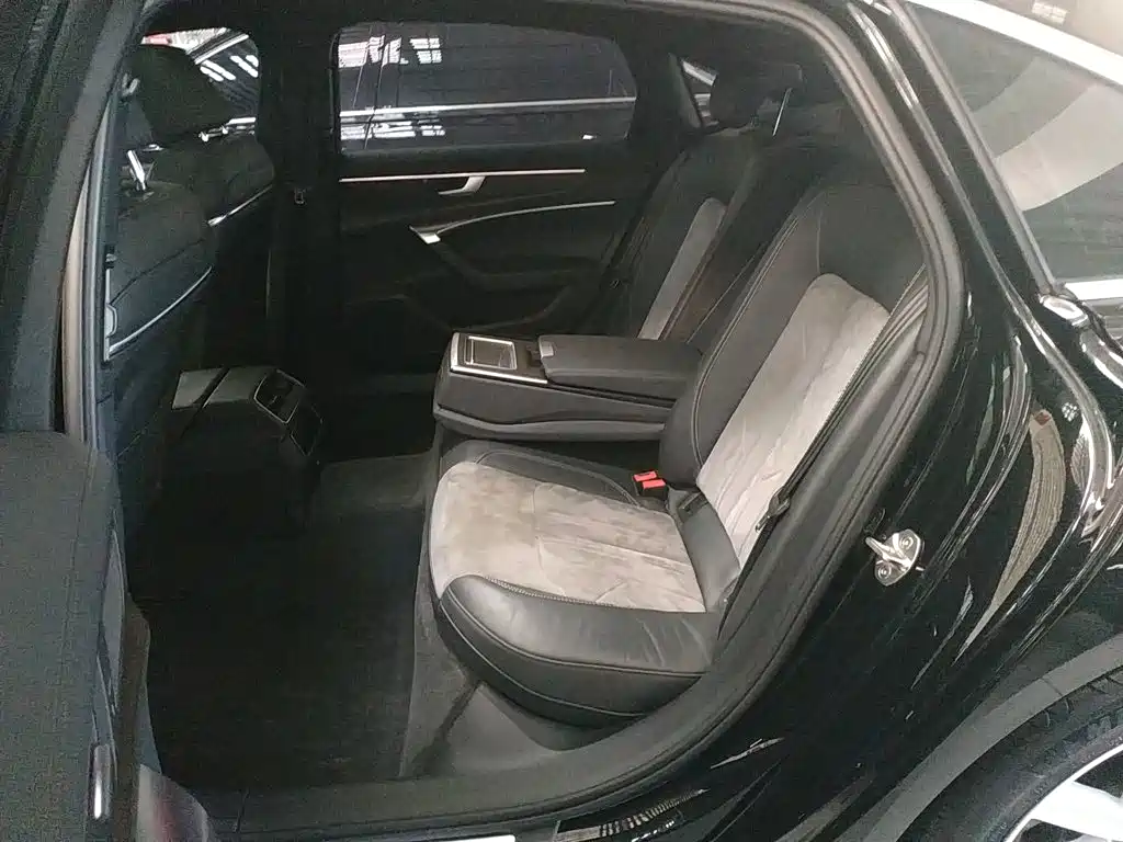 Audi A6L 2021 — фото 14