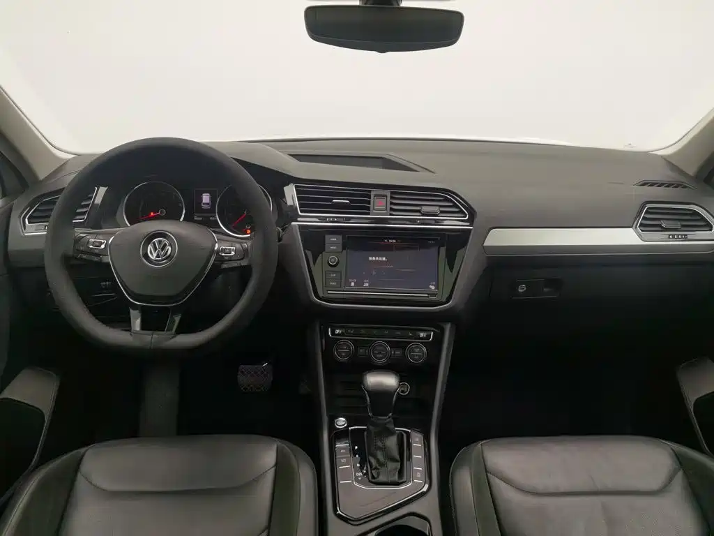 Volkswagen Tiguan L 2018 — фото 5
