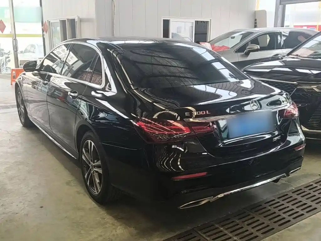 Mercedes-Benz E-Class 2021