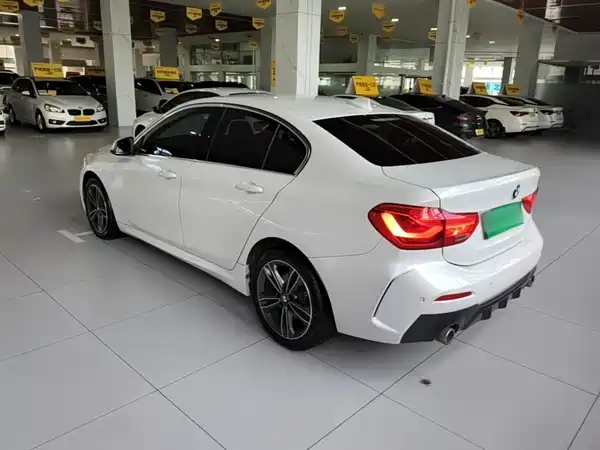 BMW 1 Series 2021