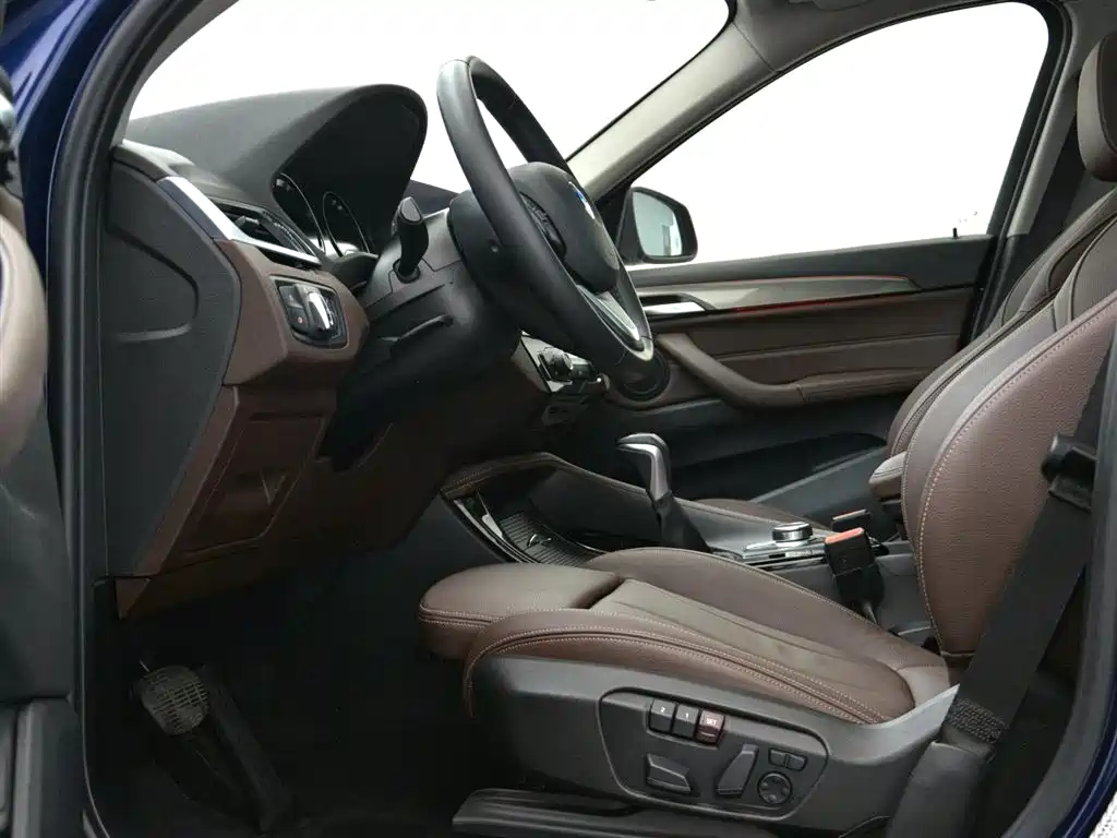 BMW X1 2018 — фото 11