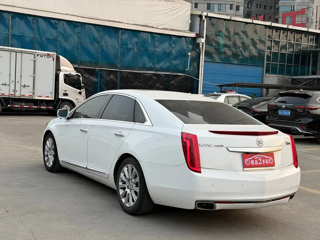 Cadillac XTS 2015 — фото 9