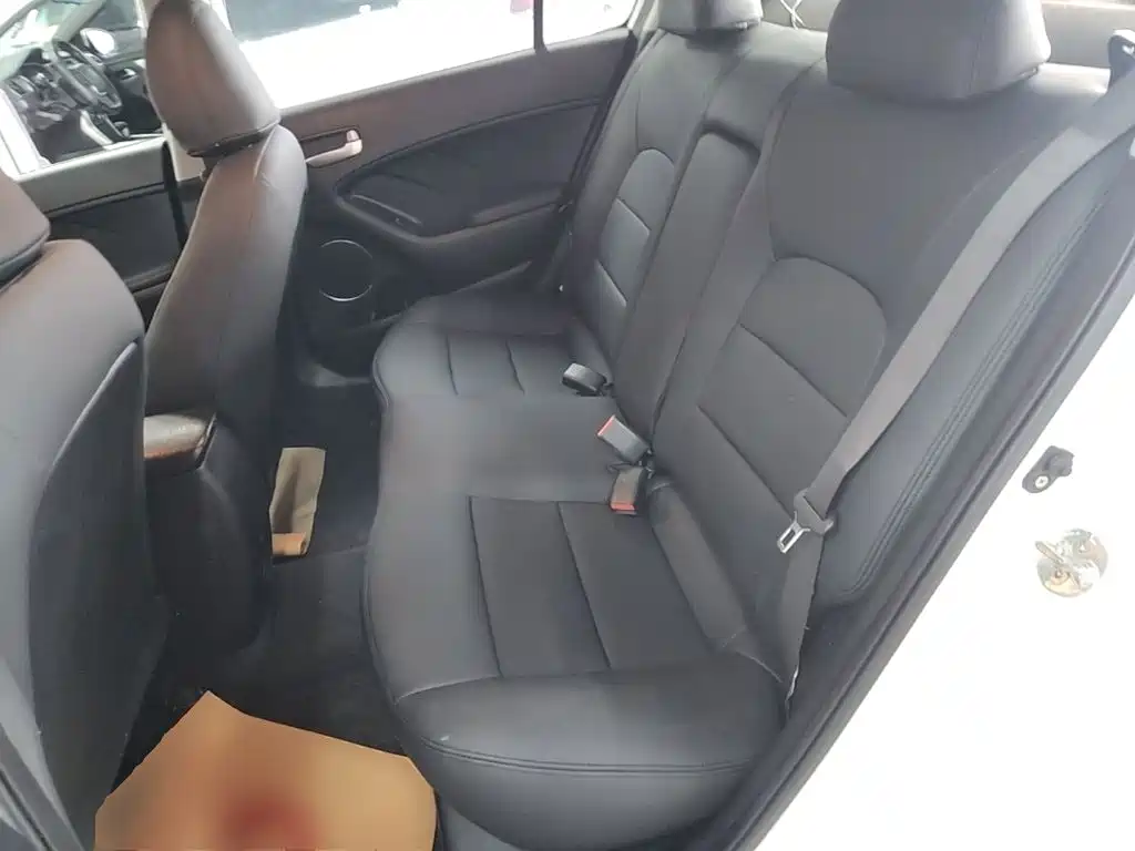 Kia K3 2014 — фото 17