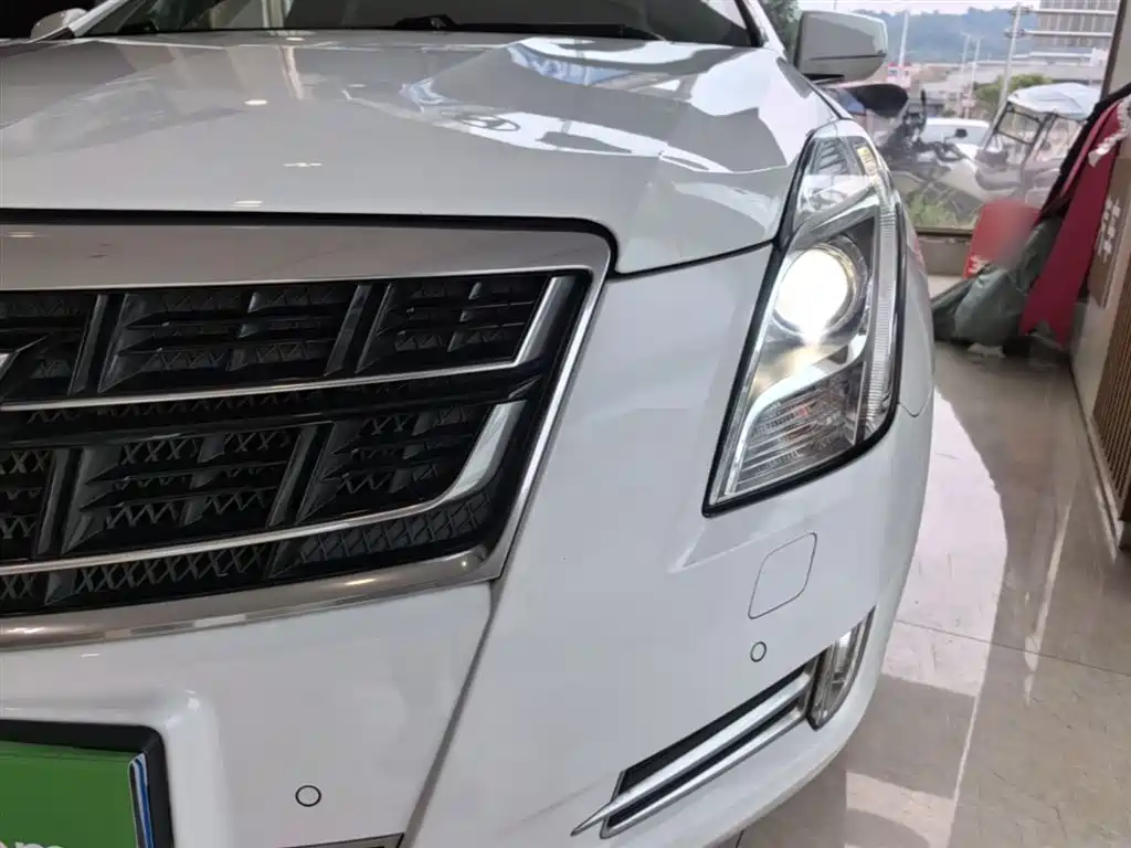Cadillac XTS 2016 — фото 24