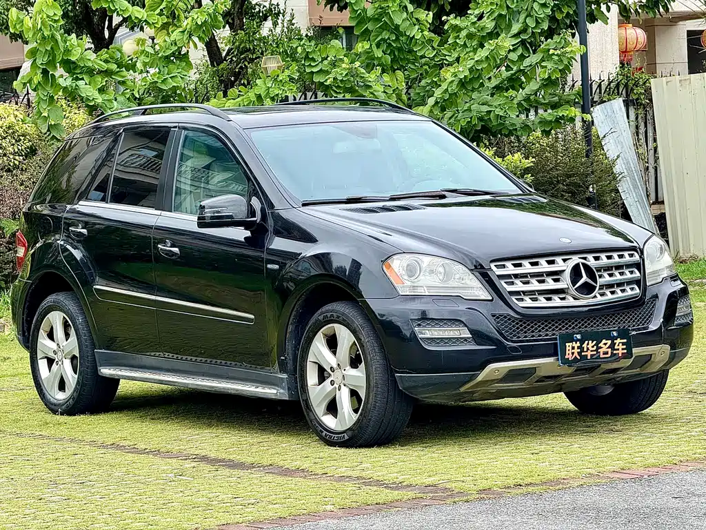 Mercedes-Benz M-Class 2011 — фото 4