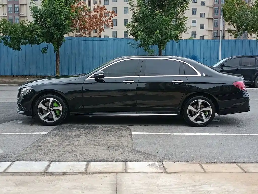 Mercedes-Benz E-Class 2019 — фото 10