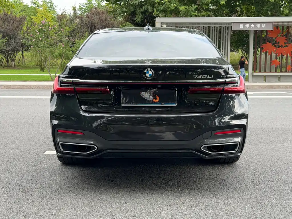 BMW 7 Series 2021 — фото 16