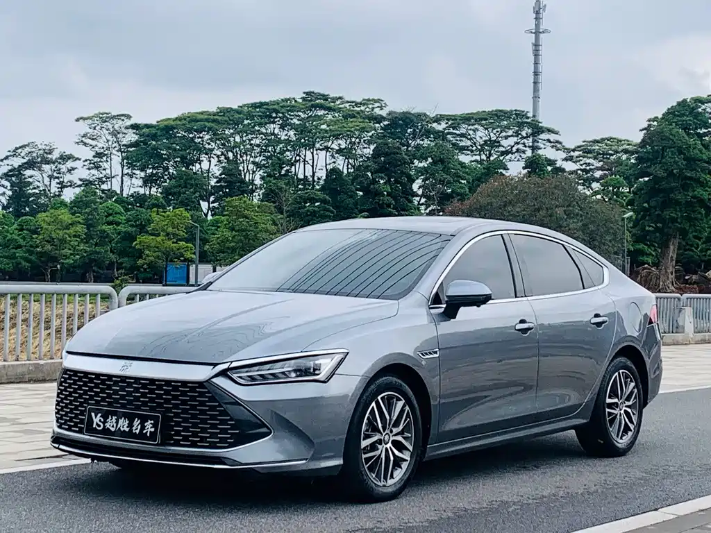 BYD Qin PLUS 2022 — фото 1