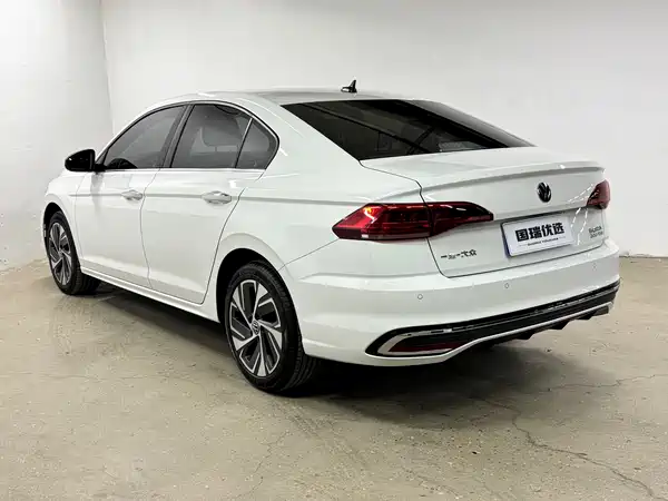 Volkswagen Bora 2023
