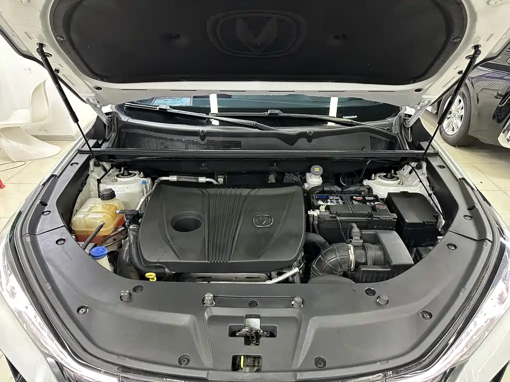 Changan CS75 PLUS 2021 — фото 18