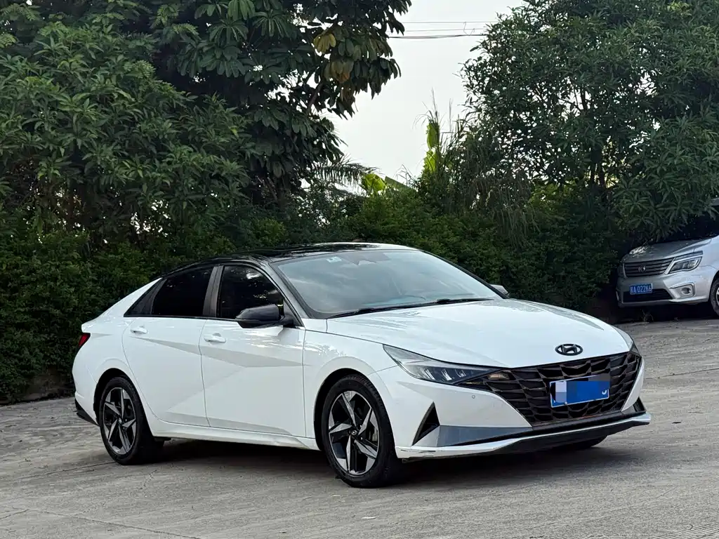 Hyundai Elantra 2021