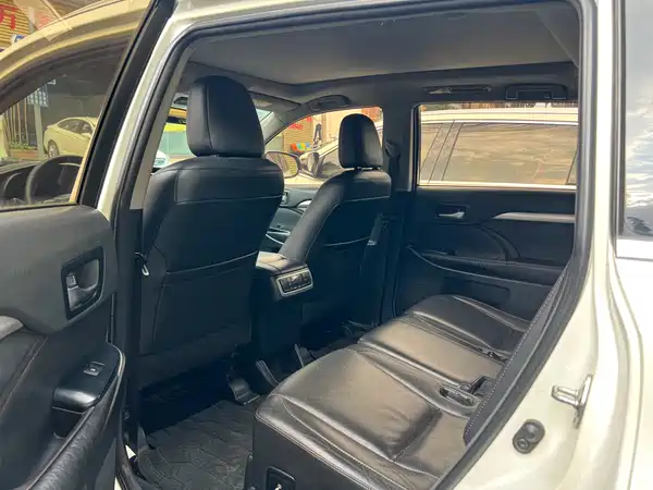 Toyota Highlander 2016