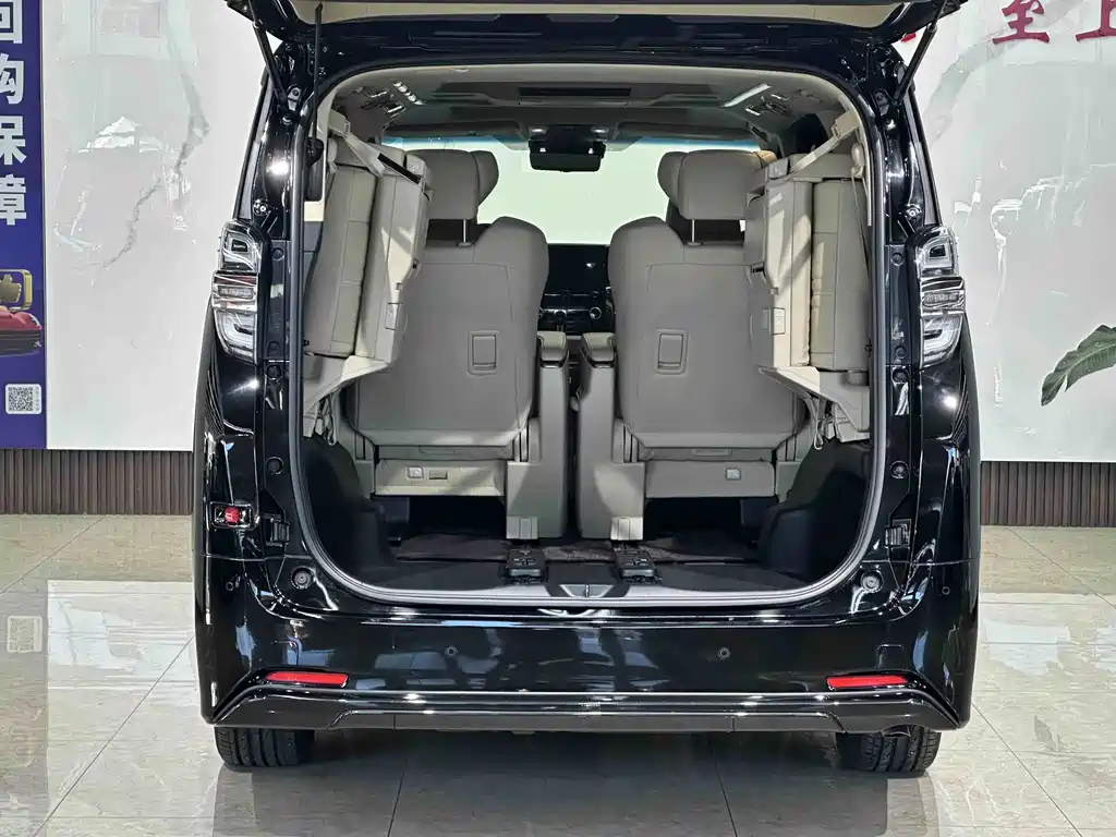 Toyota Vellfire 2021 — фото 7