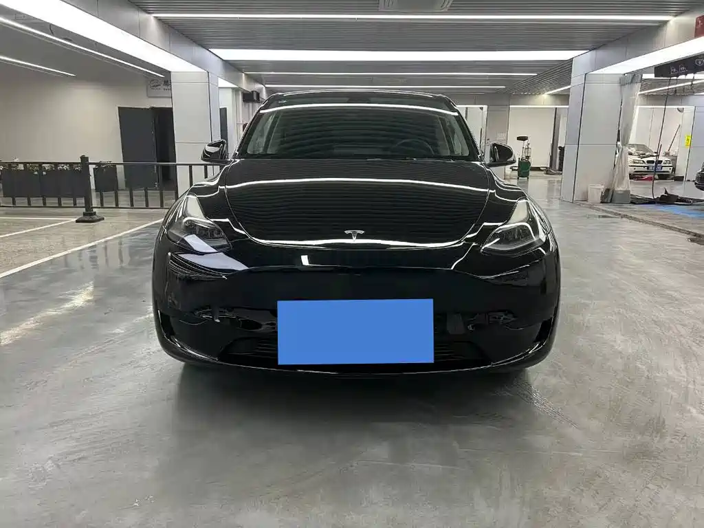 Tesla Model Y 2023 — фото 2
