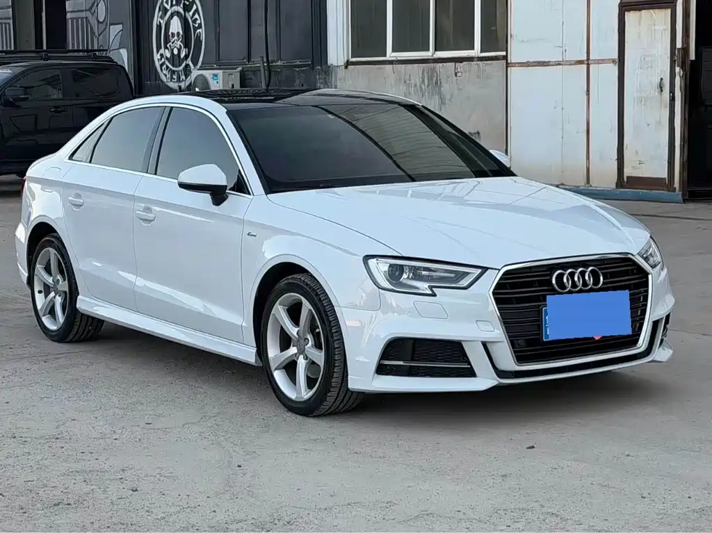 Audi A3 2018 — фото 3